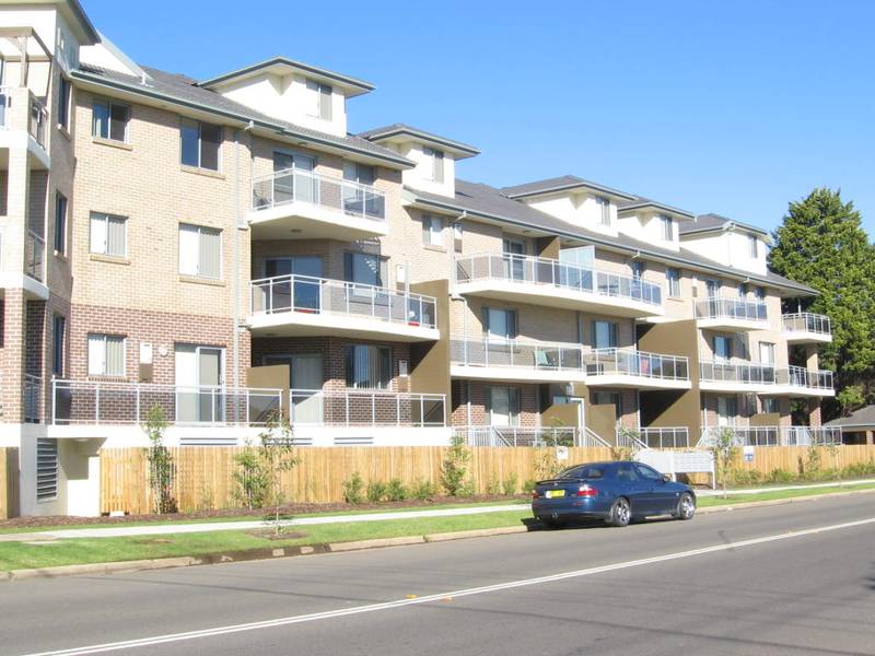 Top floor 2 bedroom unit Picture 1