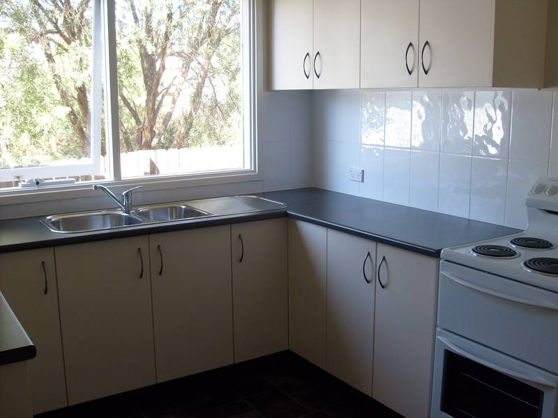 COMPLETELY RENOVATED, JUST MOVE IN Picture 2