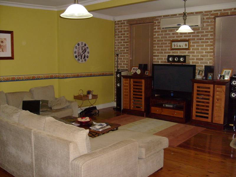 MASSIVE VILLA Picture 2