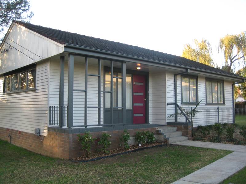 EXCELLENT FIRST HOME OR INVESTMENT Picture 1