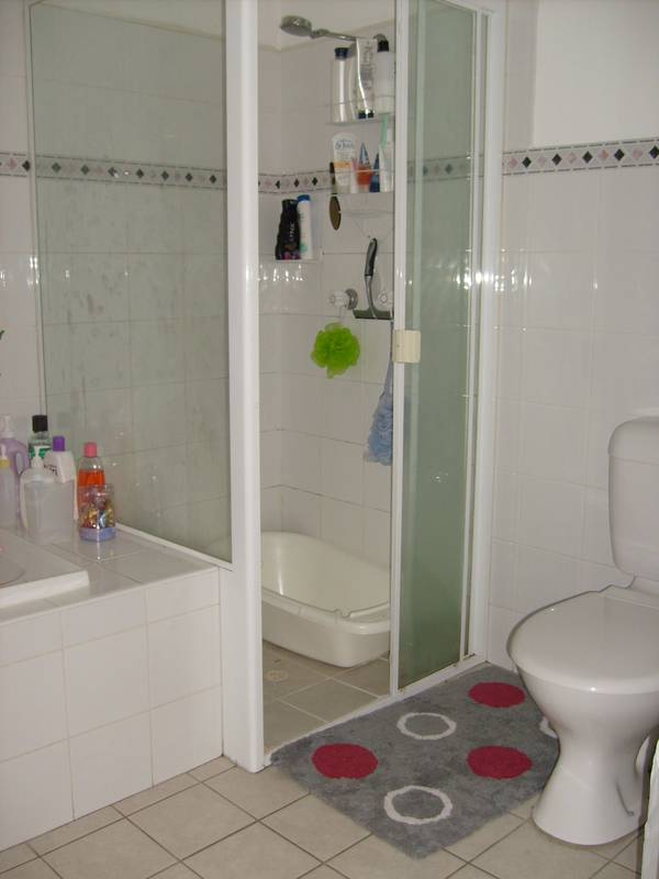 CENTRAL LOCATION Picture 3