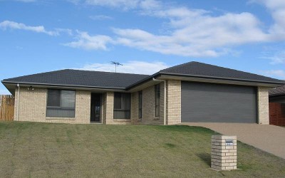 Neat, tidy lowset brick Picture