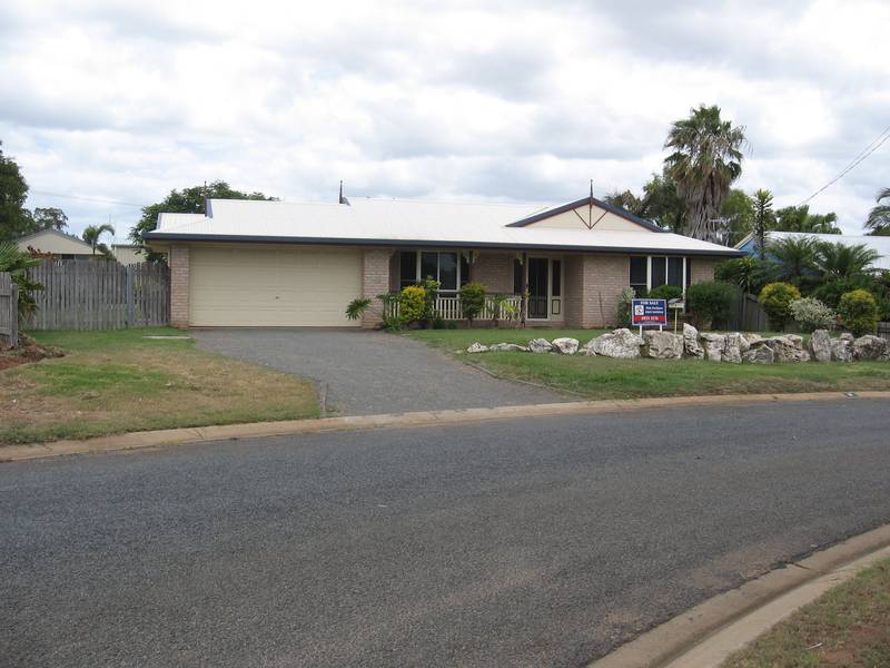 Large Block with Family Home Picture 3