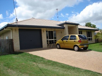 Quality Home ~ Large Back Yard ~ Shed ~ Full Length Back Patio Picture