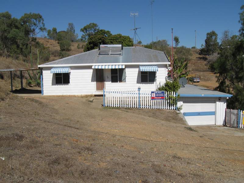 Take In The Views Of Mount Morgan Picture 1