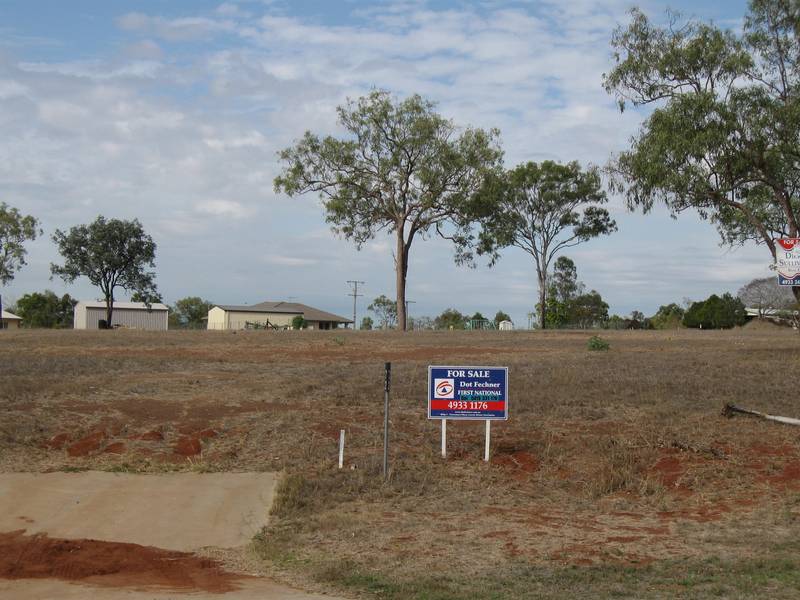 Just over 1 acre Town Water Walk to School Picture 2