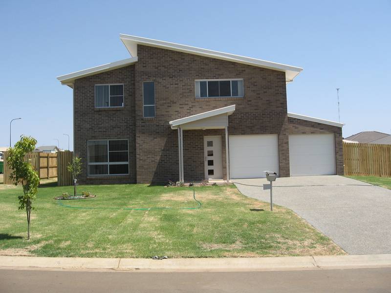 Brand New Highset in New Estate Picture 1