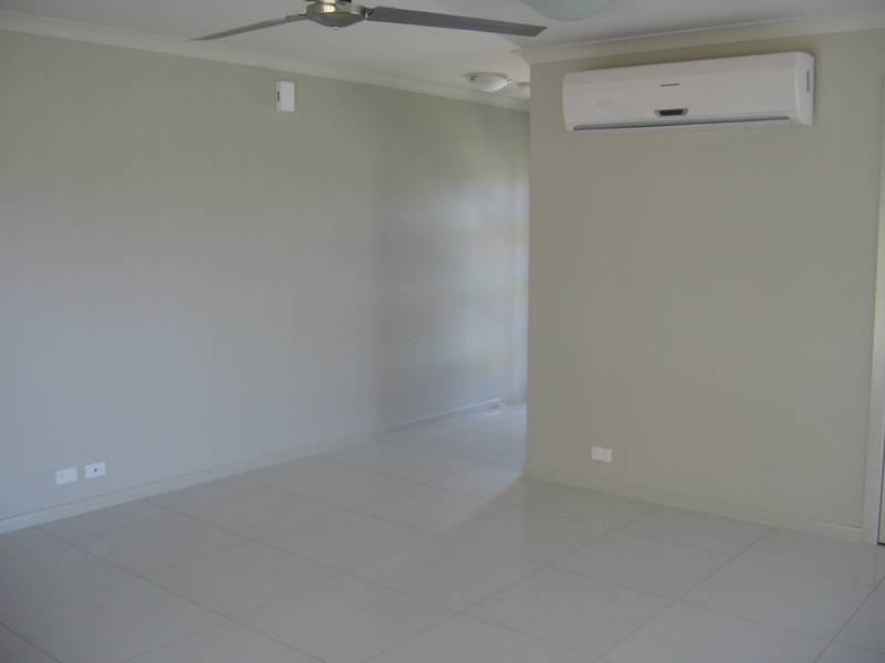 Brand New Highset in New Estate Picture 3