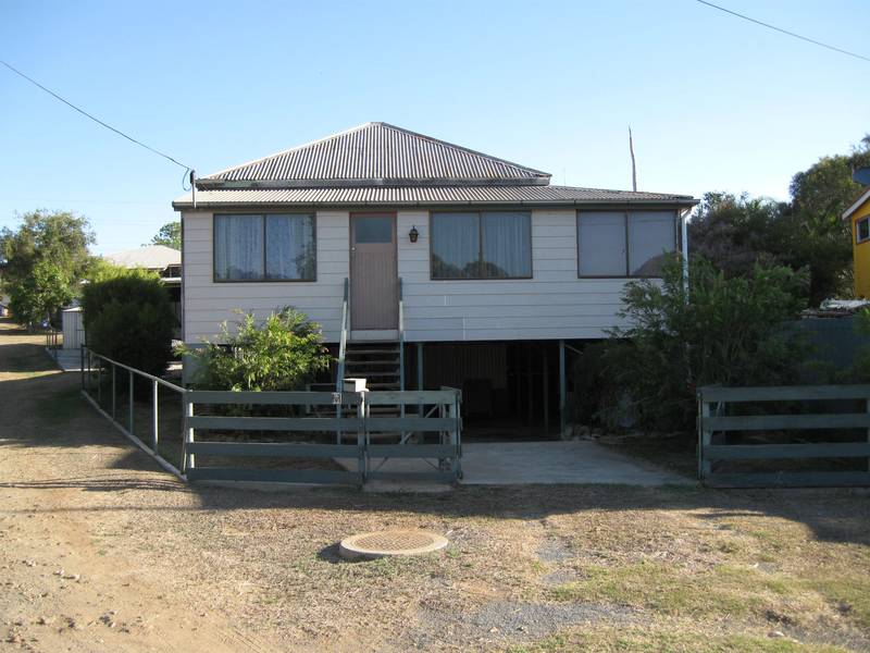 Walk To Shops Picture 1