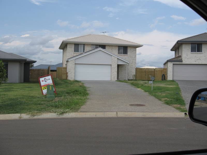 New 2 Storey - Large Yard Picture 1