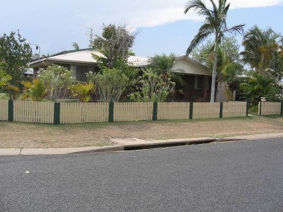 Neat and Tidy Home with a shed Picture