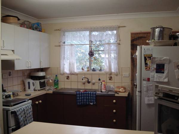 IDEAL STARTER HOME Picture 2