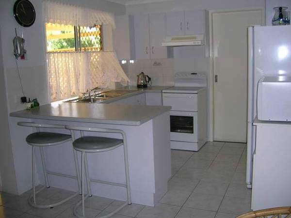 Immaculate 4 Bedroom Home on 800 sq mtr Picture Immaculate 4 Bedroom Home on 800 sq mtr Picture