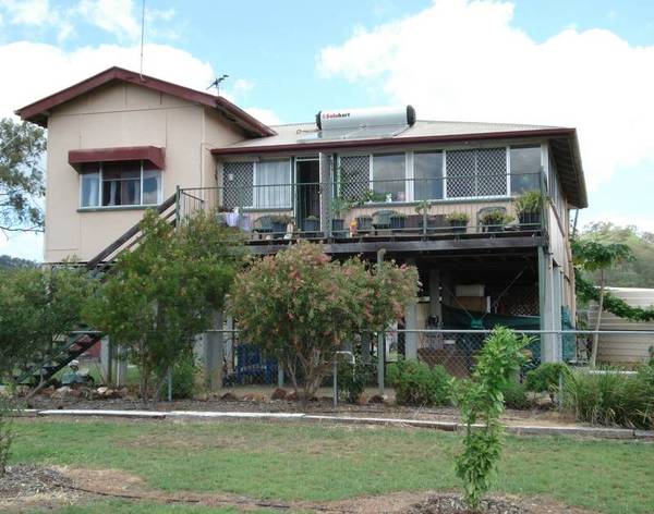 RURAL LIFESTYLE Picture 1