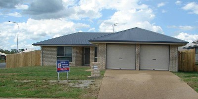 PRIVACY ~ 4 BEDROOM NEW HOME Picture