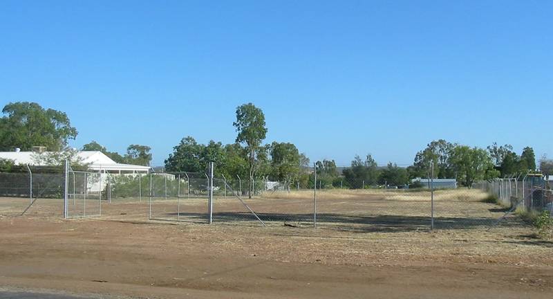 WORK OR PLAY
~
FACILITIES AVAILABLE ARE SUPERB Picture 3