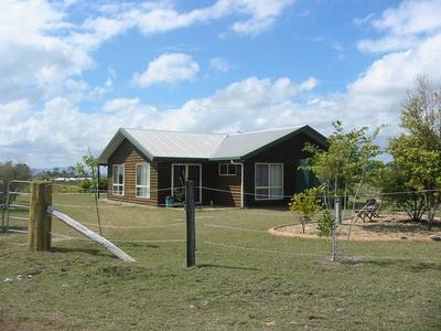 A REAL COUNTRY FEEL ONLY 20KM TO ROCKHAMPTON & GRACEMERE Picture A REAL COUNTRY FEEL ONLY 20KM TO ROCKHAMPTON & GRACEMERE Picture