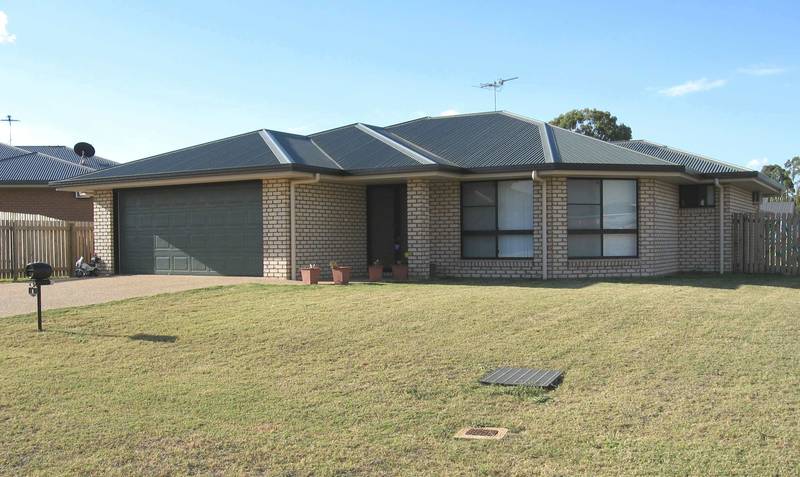 4 Bedroom Brick Home with Room to Move in the Back Yard Picture 1