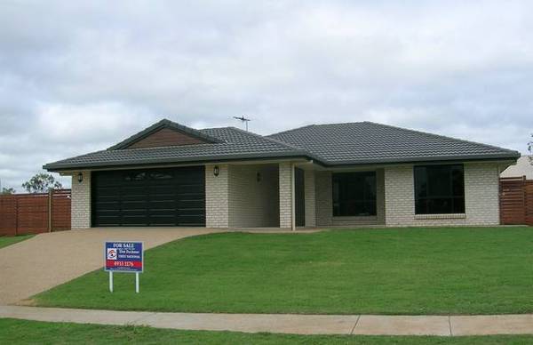 Elevated Rural Views plus stylish Home In Town Picture 1