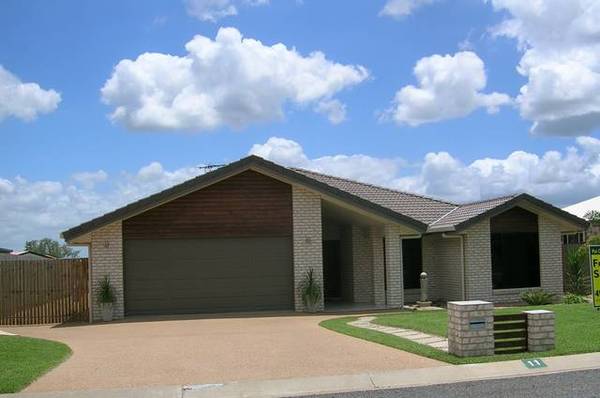 One Of Kind In Gracemere ~ Executive Style Living Picture 1