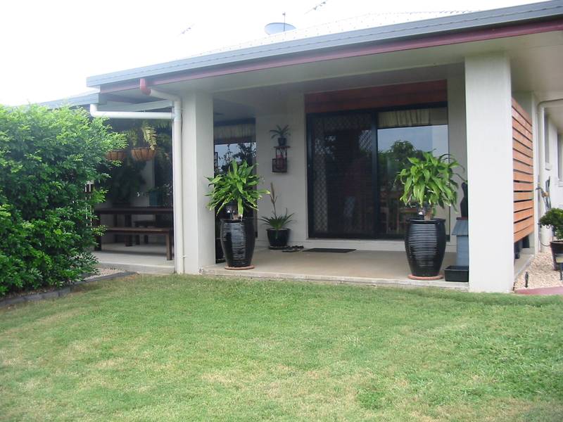 Spacious, Stylish Unit Picture 3