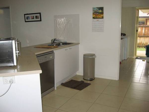 EXCELLENT RENT RETURN UNTIL AUG 2009. Picture 2