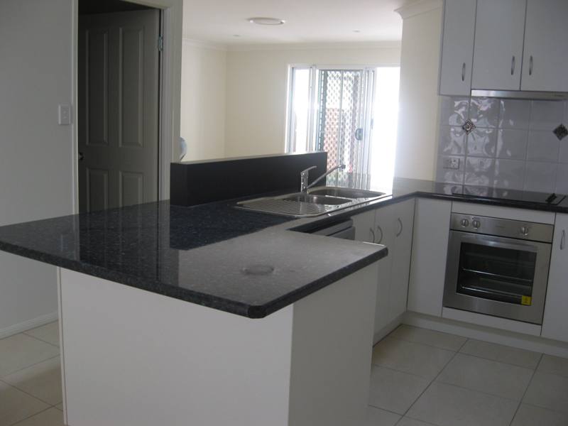 NEAR NEW 3 BEDROOM UNIT Picture 3