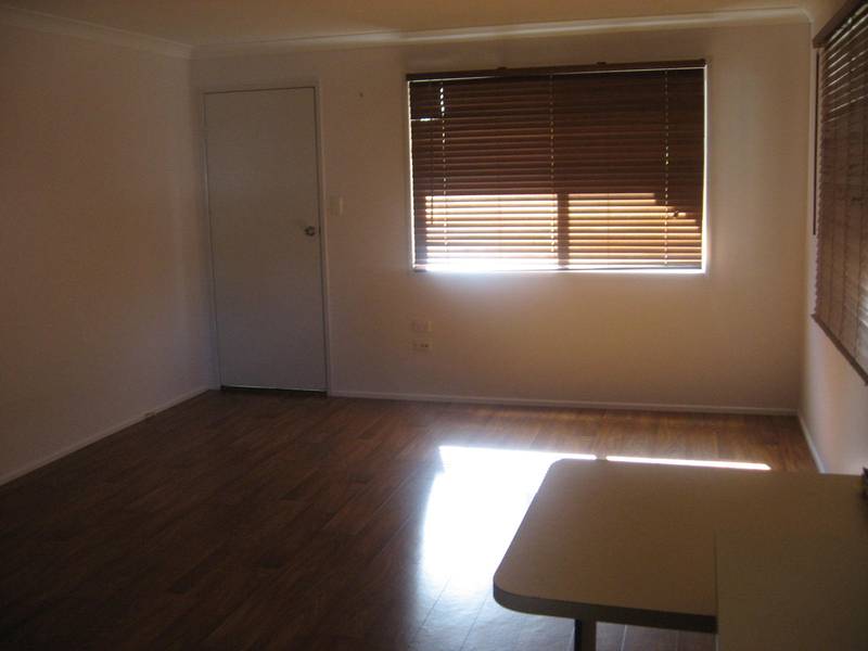 FOR RENT Picture 3