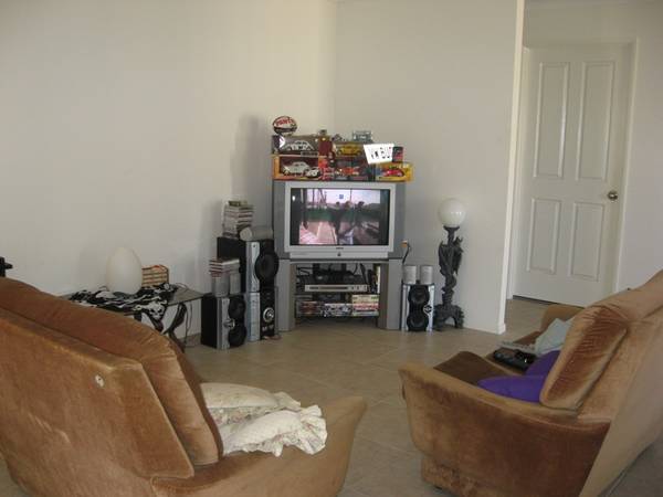 SURROUNDED BY PRIVACY Picture