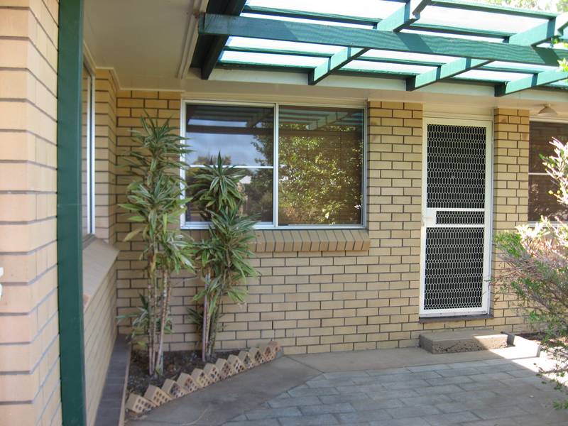 3 Bedroom Brick Unit Picture 1
