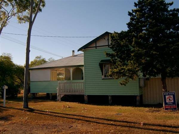 Fine Family Home in Jandowae Picture 1