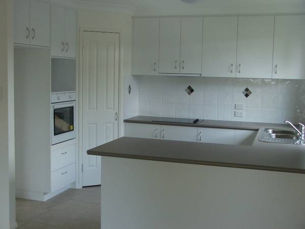 APPEALING MODERN LIVING Picture 3