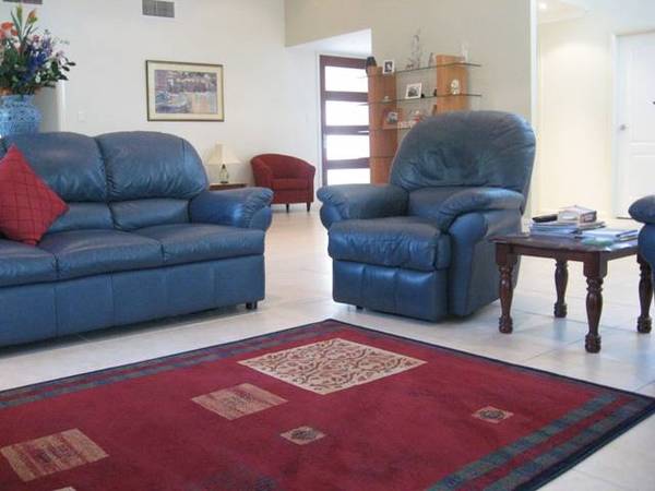 EXECUTIVE LIVING AT ITS BEST Picture 3