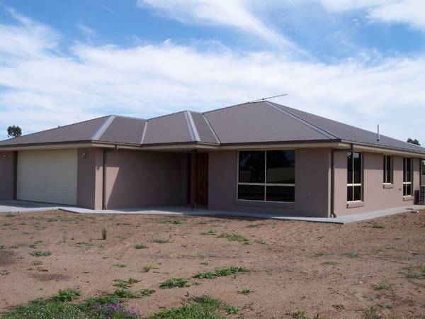 RENDERED BRICK RESIDENCE Picture