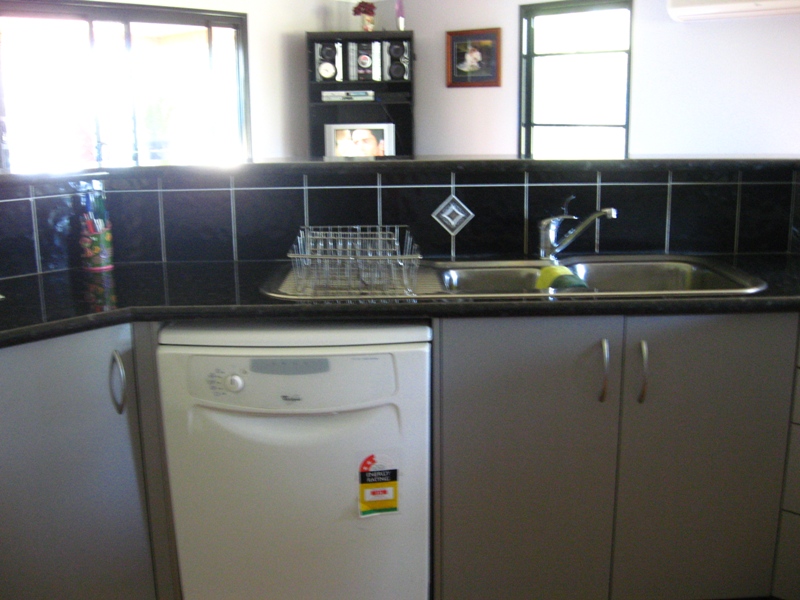 TRENDY HOME ON ACERAGE Picture 3