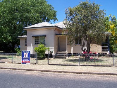 VALUE ! VALUE!
-
NEAT AND TIDY Picture