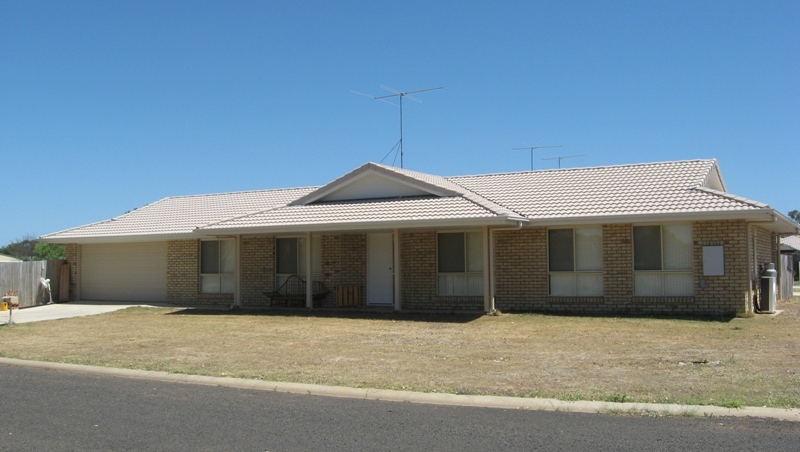 FOUR BEDROOM BRICK REDUCED TO SELL!! Picture 1