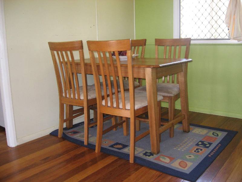 INVEST OR NEST ON 1/4 ACRE Picture 3