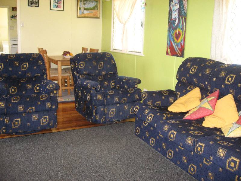 INVEST OR NEST ON 1/4 ACRE Picture 2