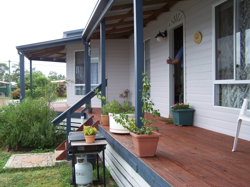 OWNER RELOCATING -
MUST SELL !!!!! Picture 2