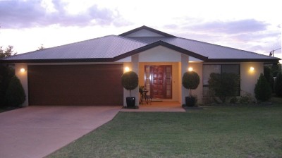 CLASS WITH AMBIANCE Picture CLASS WITH AMBIANCE Picture