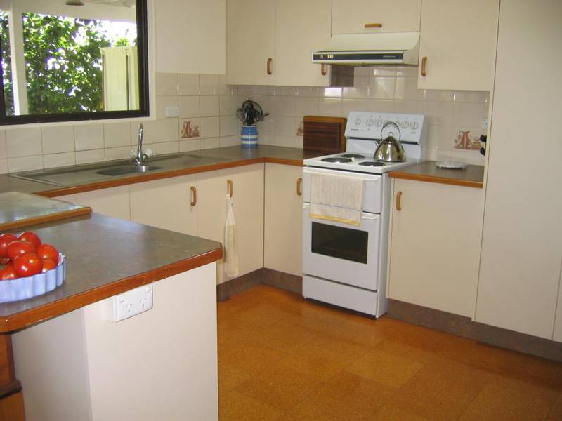 HUGE ALLOTMENT CLOSE TO TOWN Picture 2