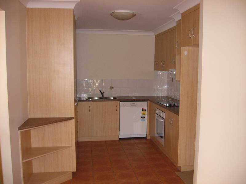 NEAR NEW FURNISHED UNIT Picture 2