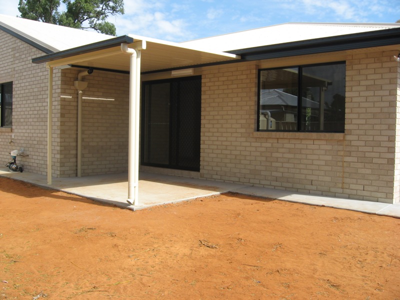 TOP INVESTMENT 3 BED 2 BATH Picture 2