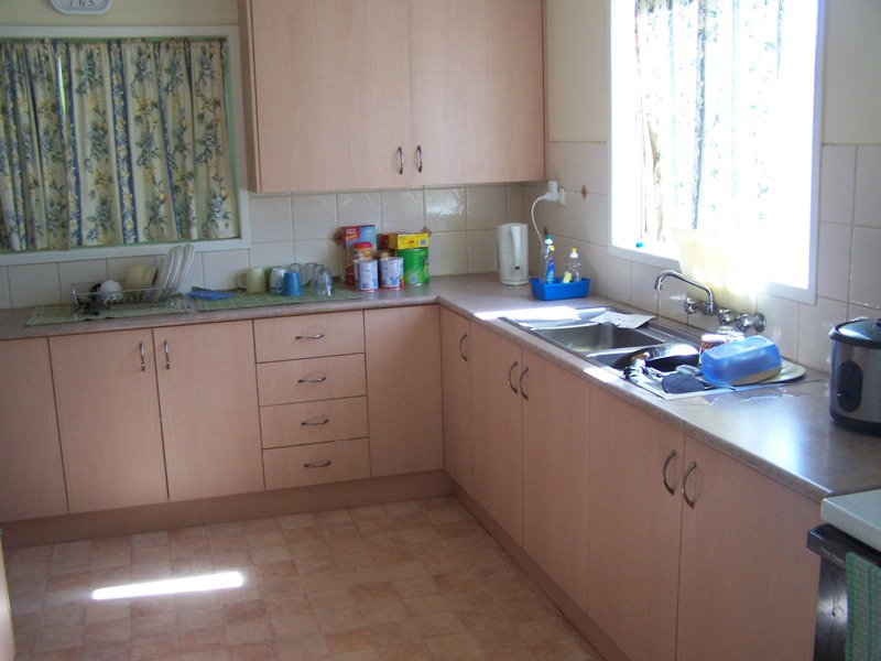 OPPORTUNITY KNOCKS Picture 3