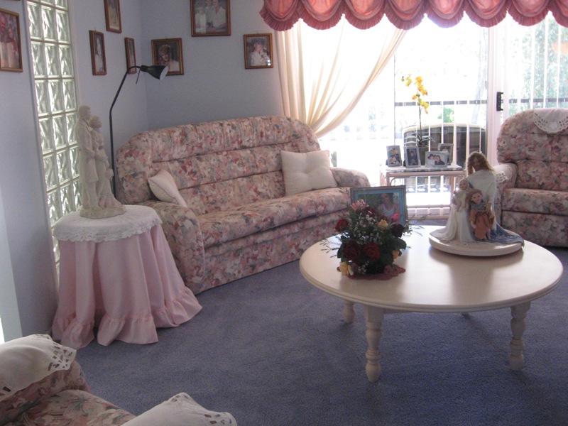 PEACEFUL FAMILY LIVING Picture 2