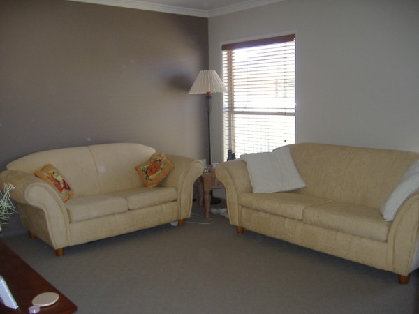 SMART HOME/GREAT INVESTMENT Picture 2