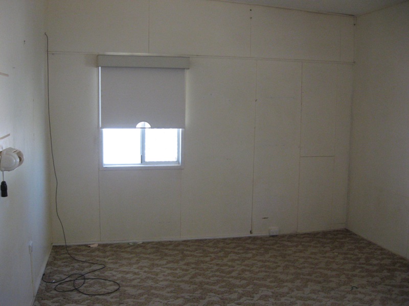 CONTRACT CRASHED, BACK ON THE MARKET Picture 3