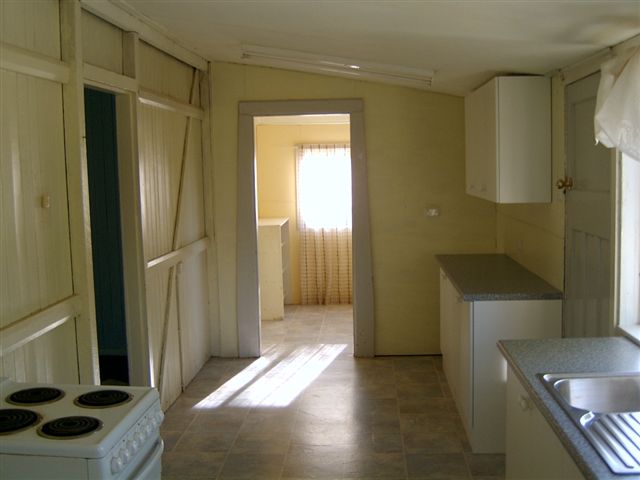 FOR RENT - JANDOWAE Picture 2