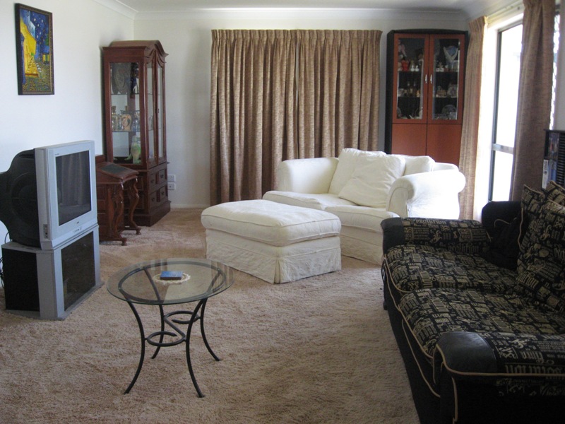 MAKE A PRESTIGIOUS MOVE Picture 2